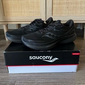 Saucony Men’s Ride 15 Running Shoe | Size 10 | Black
